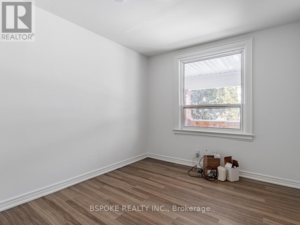 Main Floor - 142 Silverthorn Avenue, Toronto, Ontario  M6N 3K3 - Photo 8 - W12818848