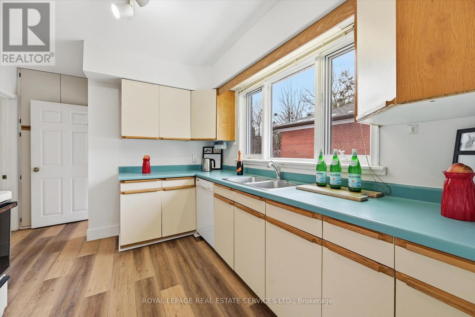 262 Glen Oak Drive, Oakville, Ontario  L6K 2J2 - Photo 15 - W12818862