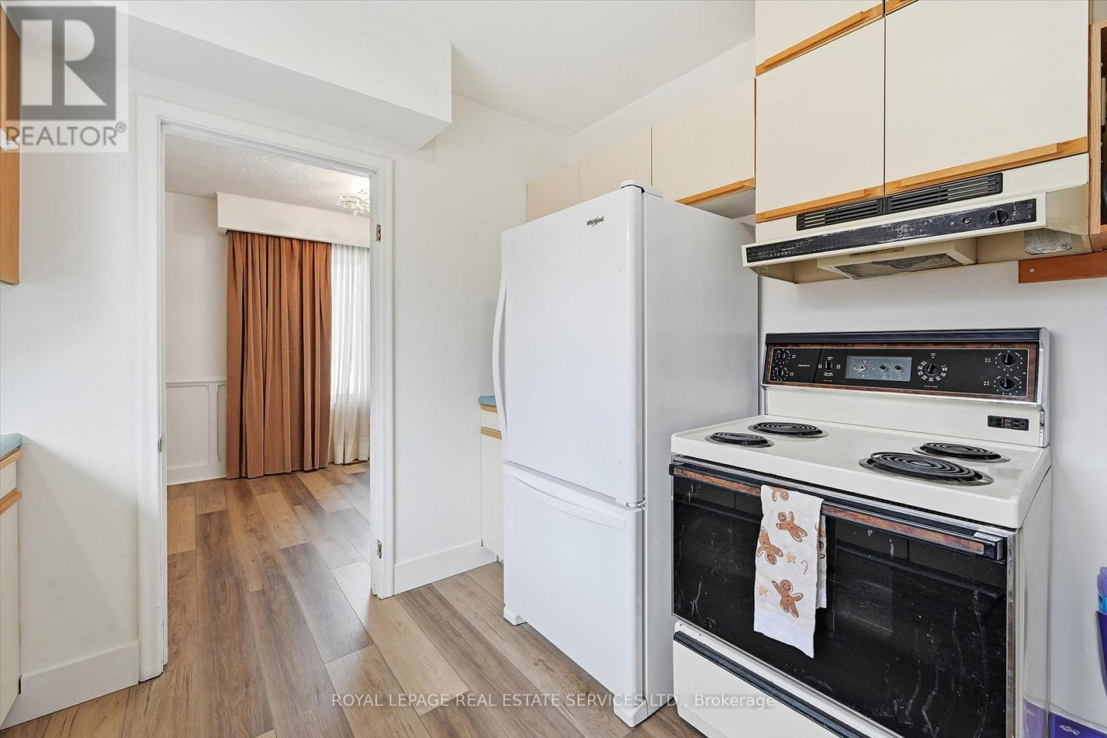 262 Glen Oak Drive, Oakville, Ontario  L6K 2J2 - Photo 18 - W12818862