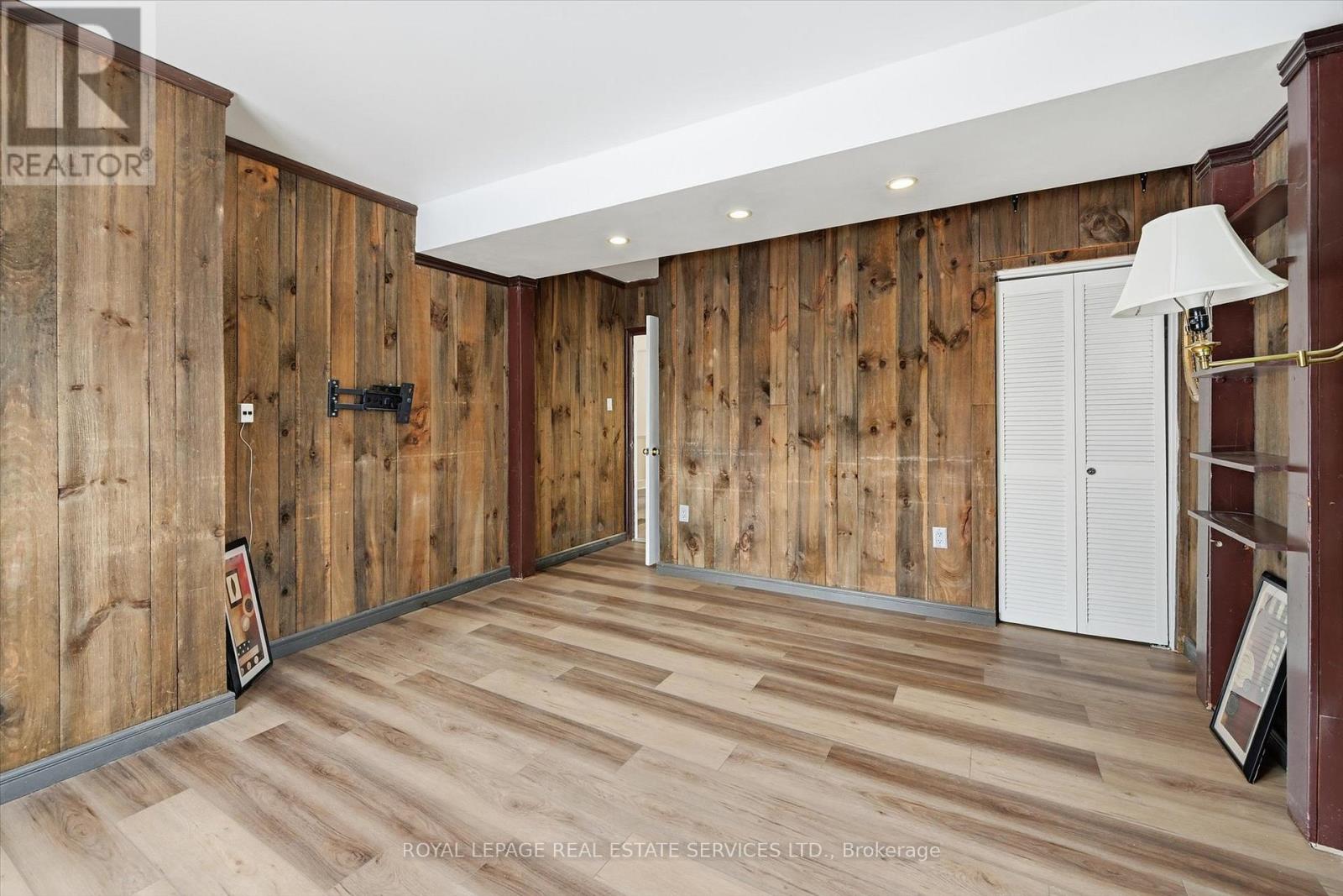 262 Glen Oak Drive, Oakville, Ontario  L6K 2J2 - Photo 21 - W12818862