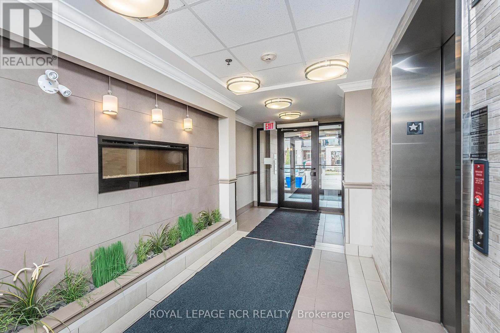 106 - 60 Baycliffe Crescent, Brampton, Ontario  L7A 0Z4 - Photo 2 - W12818908