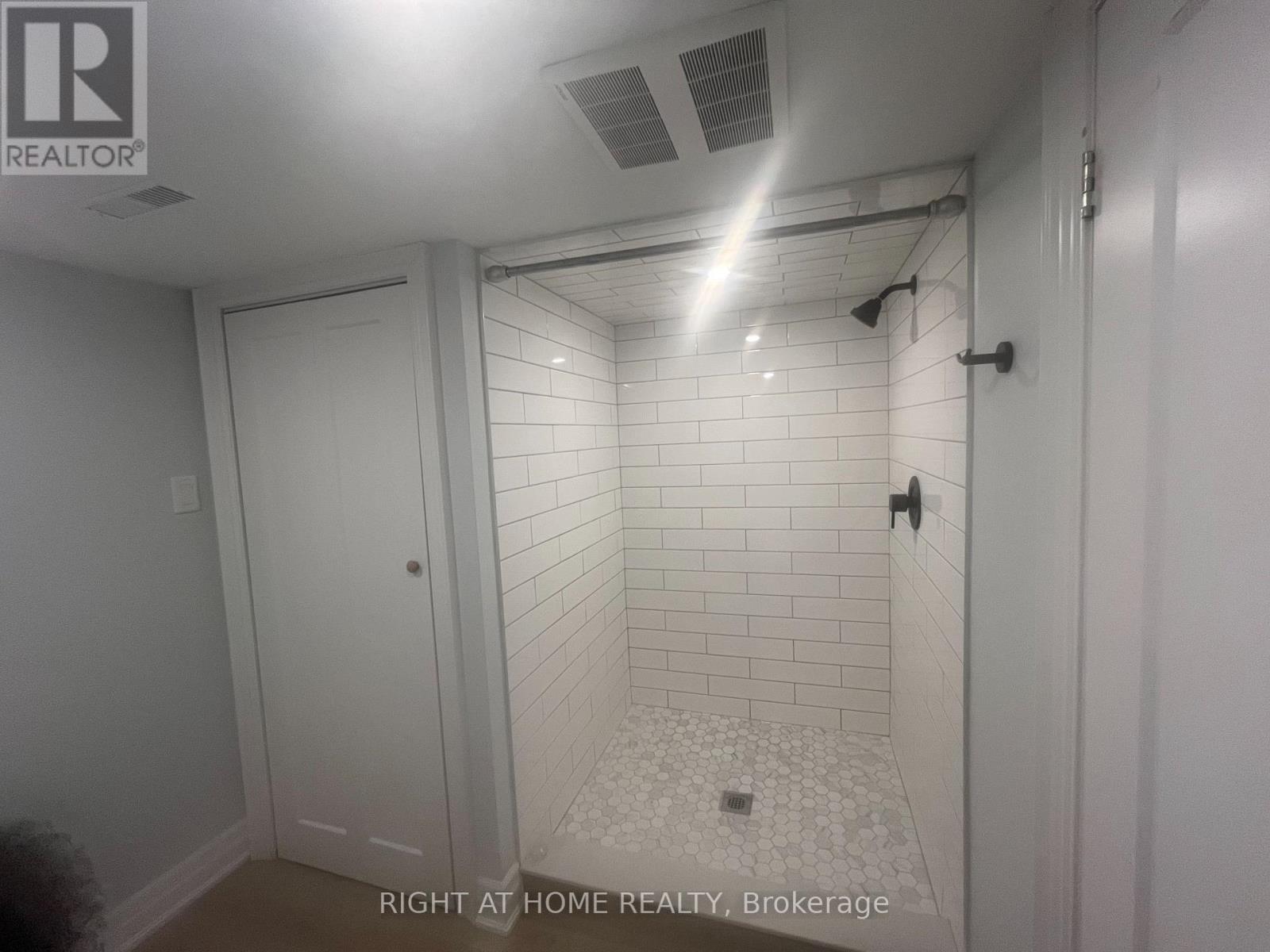 4203 Wheelwright Crescent, Mississauga, Ontario  L5L 2X4 - Photo 13 - W12818930