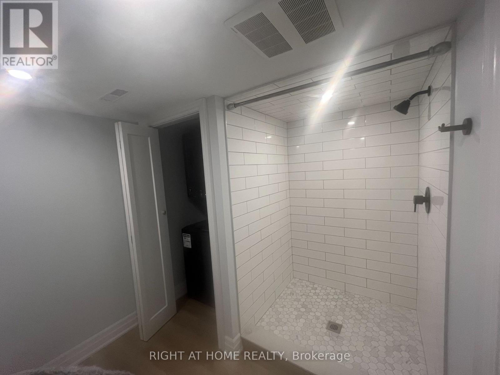 4203 Wheelwright Crescent, Mississauga, Ontario  L5L 2X4 - Photo 14 - W12818930