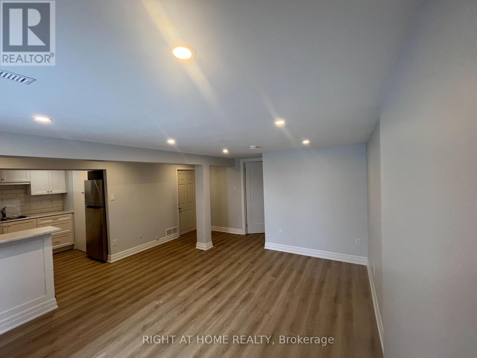 4203 Wheelwright Crescent, Mississauga, Ontario  L5L 2X4 - Photo 3 - W12818930