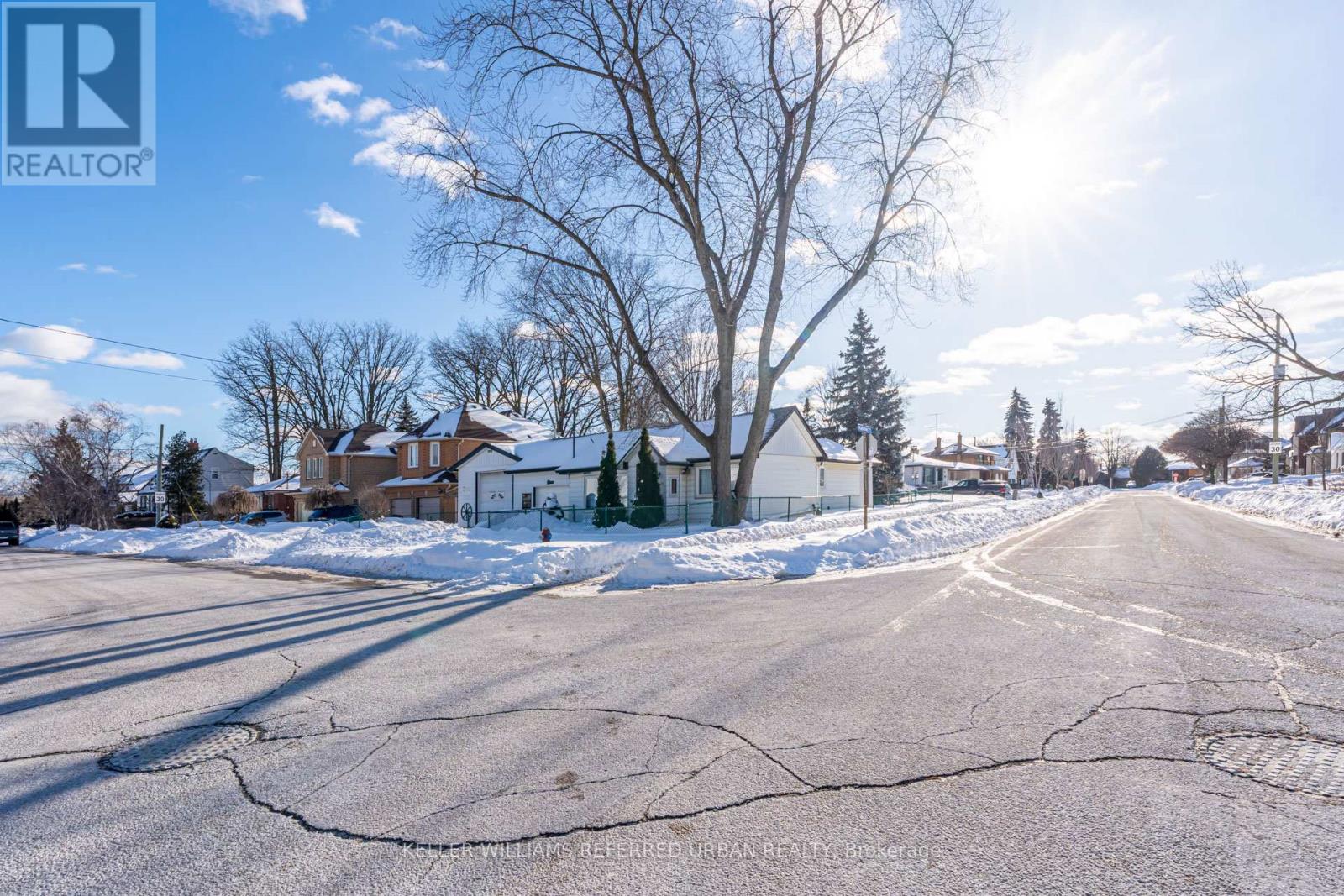 1300 Meredith Avenue, Mississauga, Ontario  L5E 2E5 - Photo 19 - W12818972