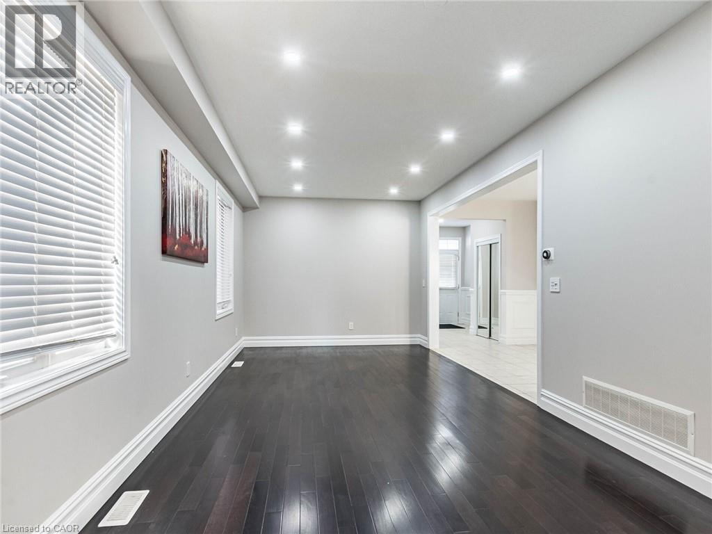 521 Bussel Crescent, Milton, Ontario  L9T 0W8 - Photo 9 - 40803390