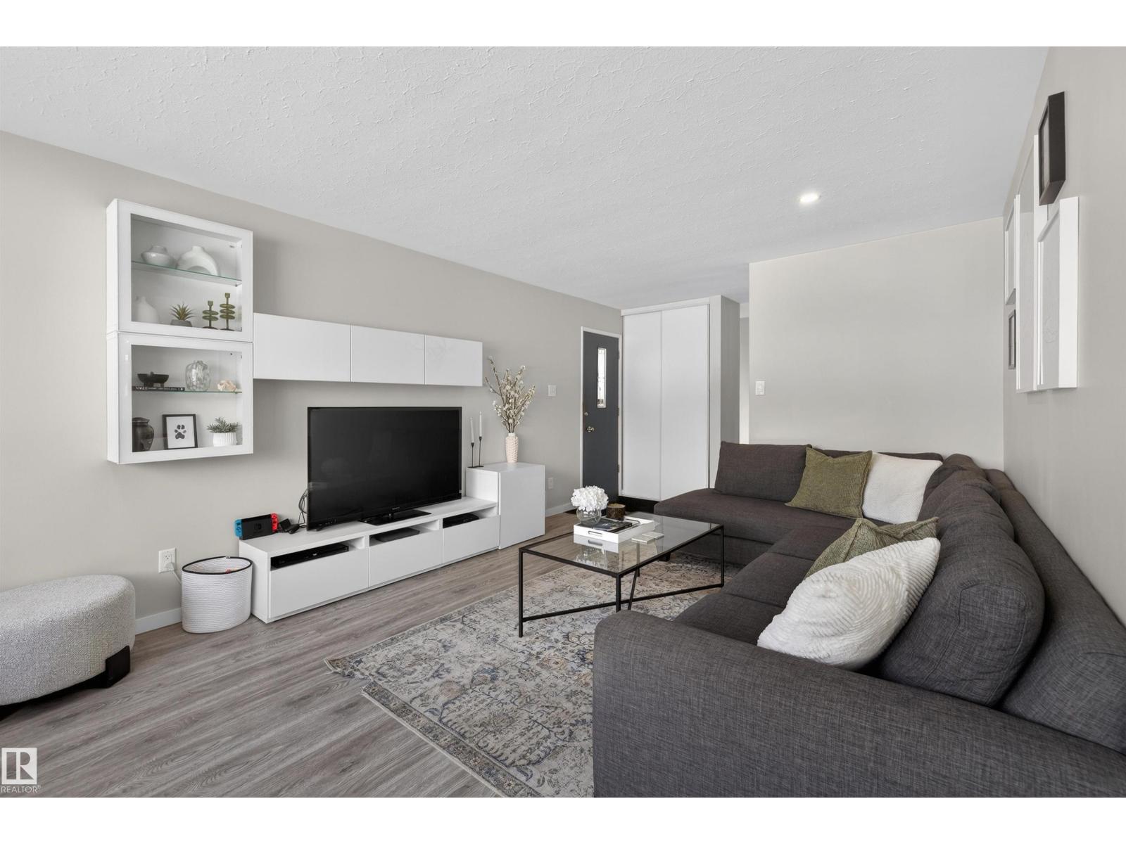 7719 71 Av Nw, Edmonton, Alberta  T6C 0A9 - Photo 2 - E4474769