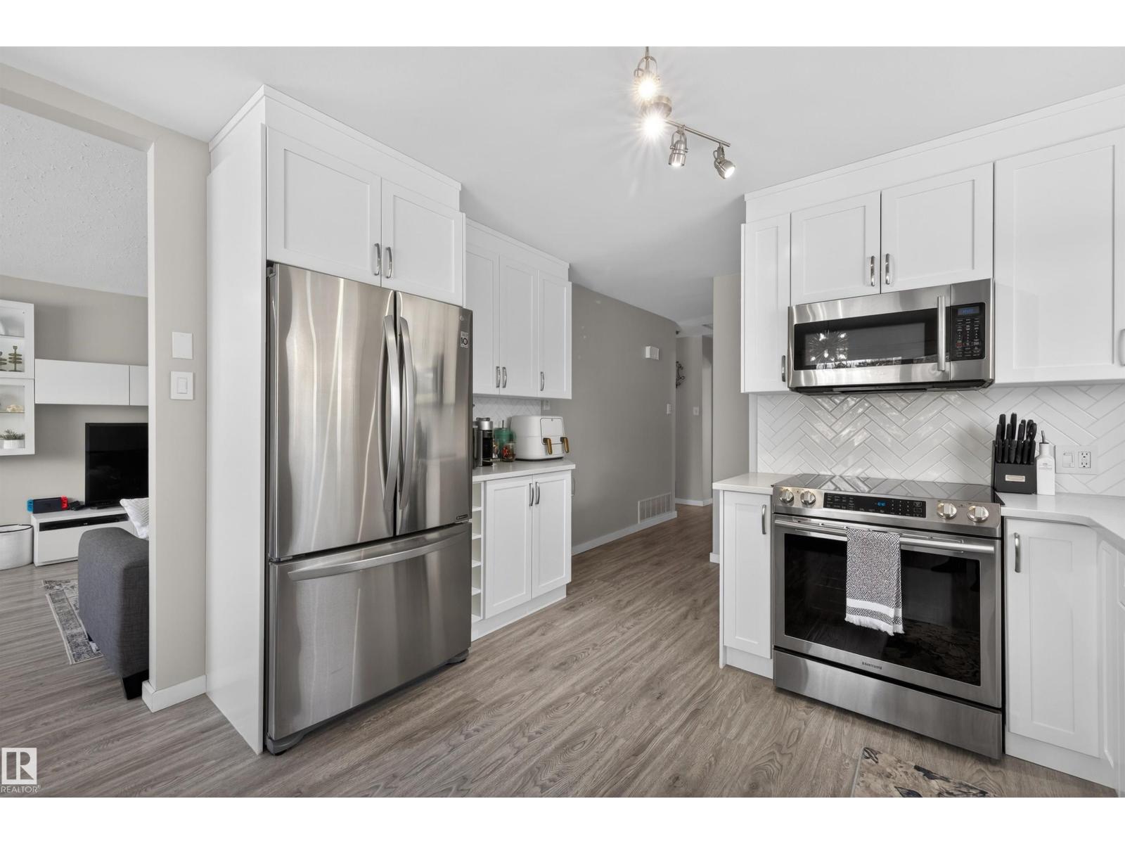 7719 71 Av Nw, Edmonton, Alberta  T6C 0A9 - Photo 9 - E4474769