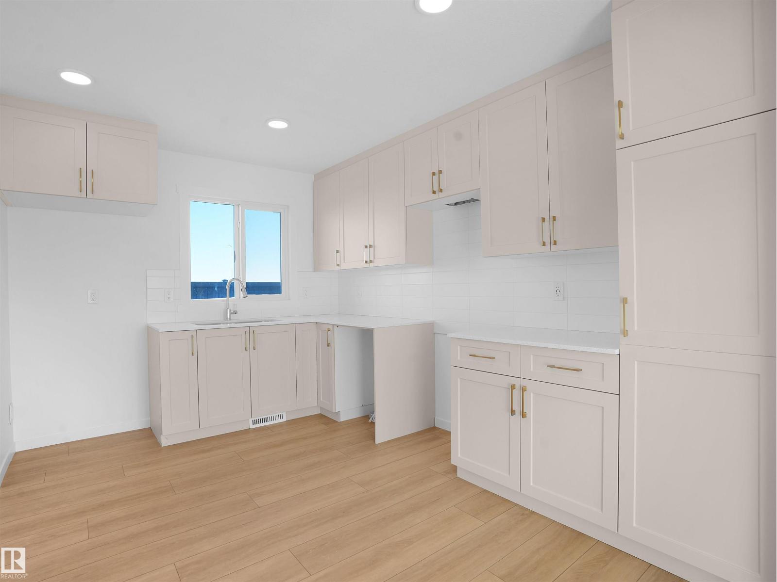 #118 1009 Cy Becker Rd Nw, Edmonton, Alberta T5Y 4B7 - Photo 6 - E4474770