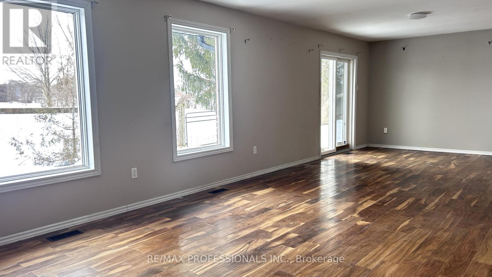 261046 18 Concession, West Grey, Ontario  N4N 3C1 - Photo 10 - X12818772