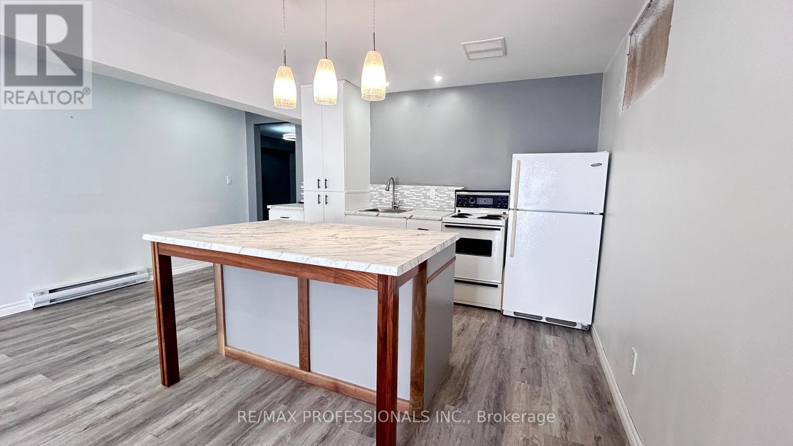 261046 18 Concession, West Grey, Ontario  N4N 3C1 - Photo 17 - X12818772