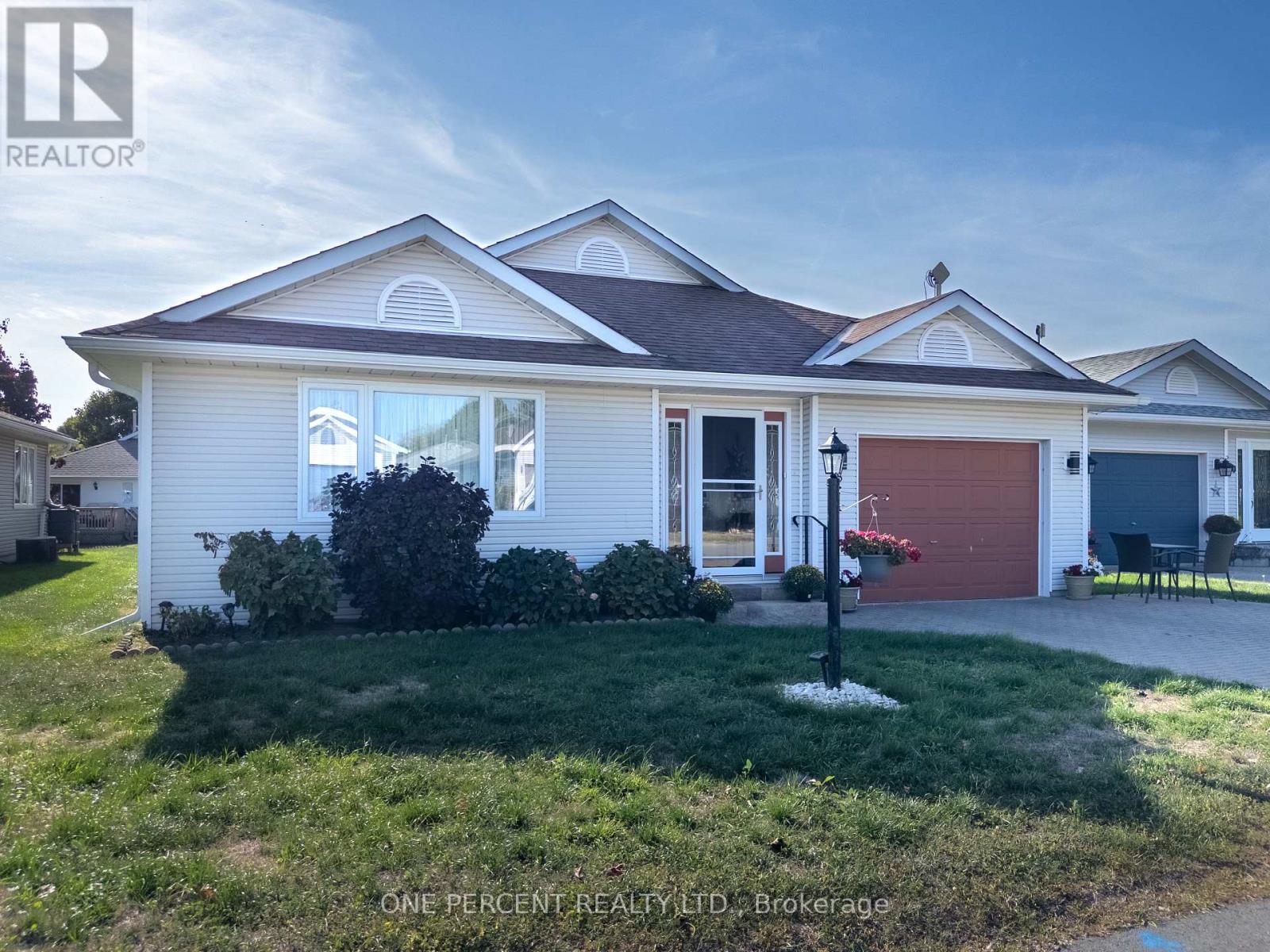 18 Monroe Court, Prince Edward County, Ontario  K0K 3L0 - Photo 3 - X12818778