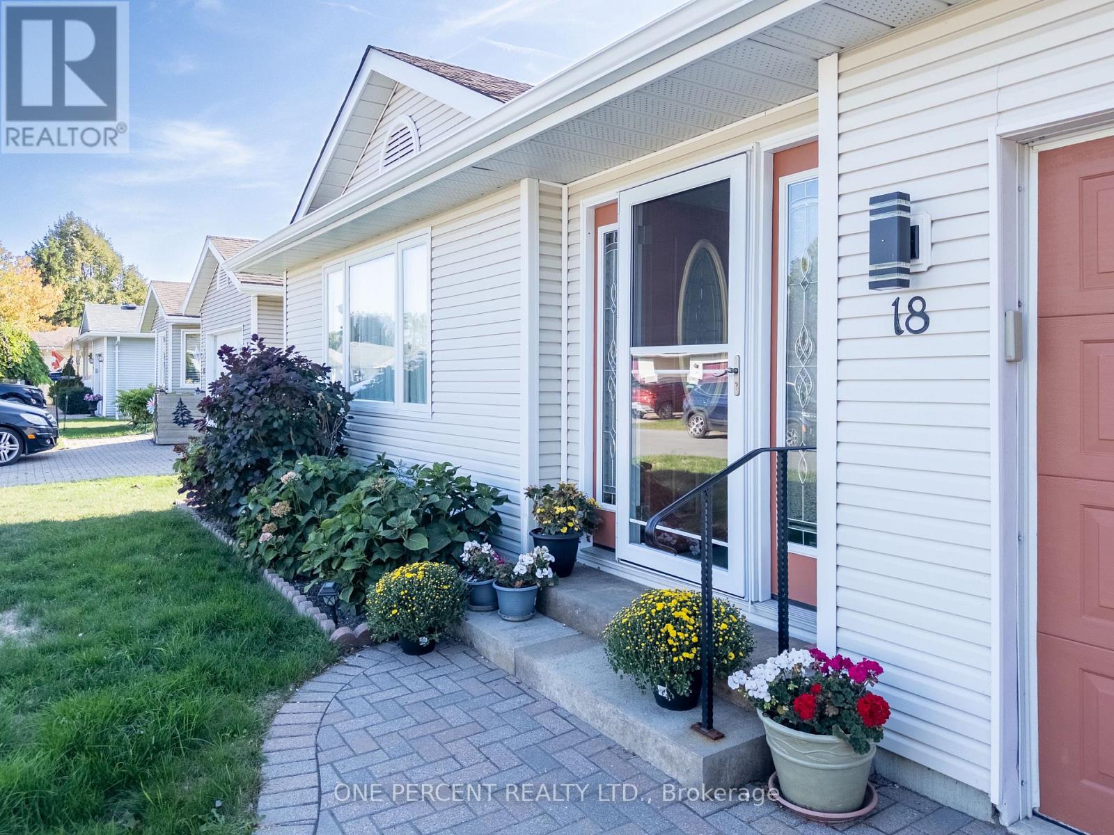 18 Monroe Court, Prince Edward County, Ontario  K0K 3L0 - Photo 4 - X12818778