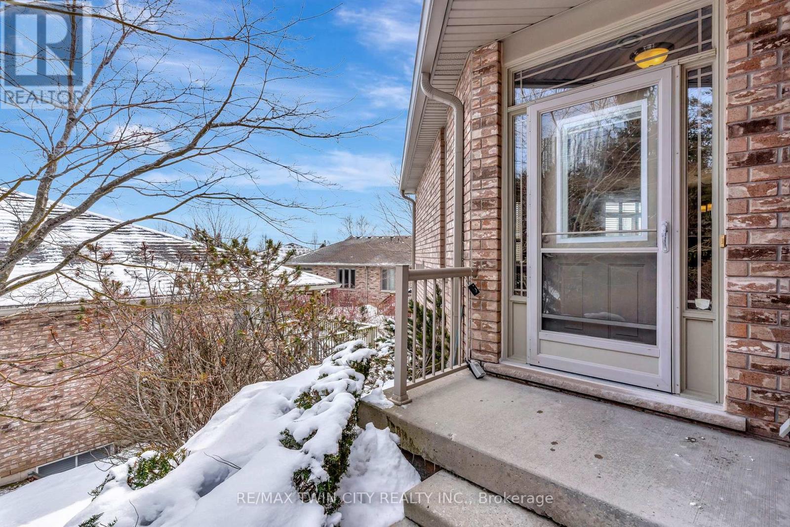 5 - 20 Isherwood Avenue, Cambridge, Ontario  N1R 8P9 - Photo 5 - X12818904
