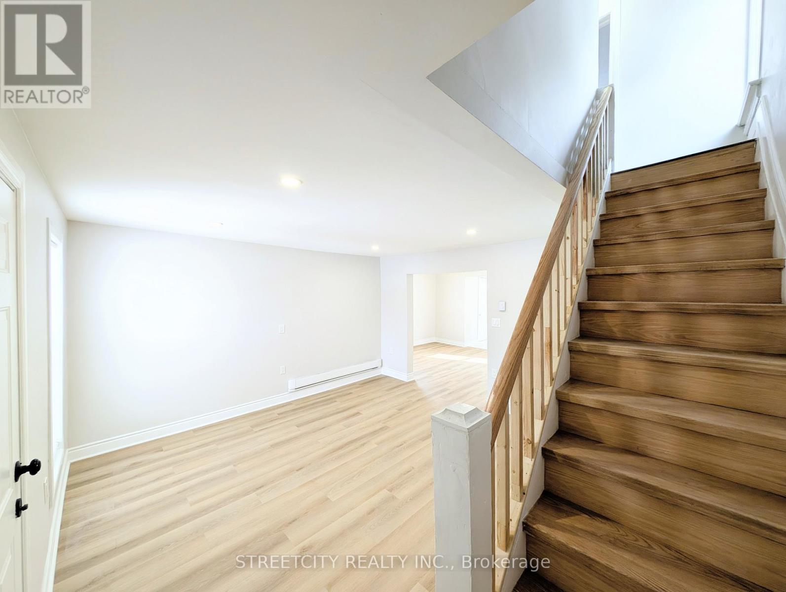 137 Proctor Street, Sarnia, Ontario  N7T 3G1 - Photo 10 - X12697466