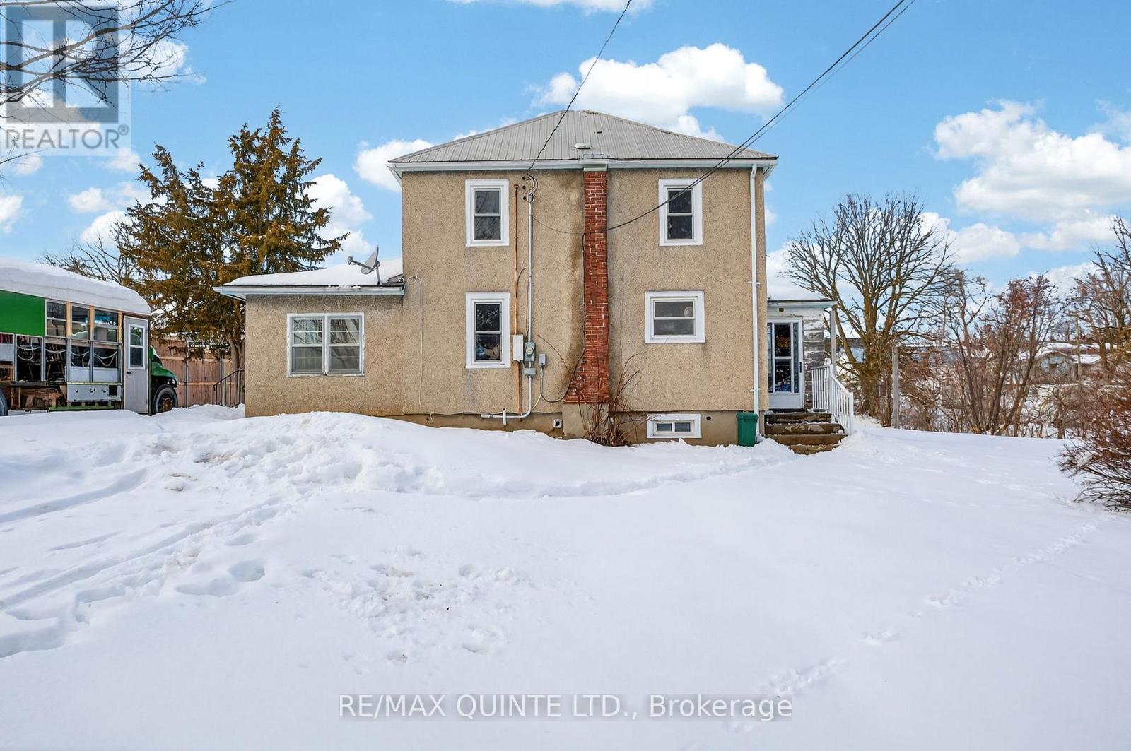 34 PRINCE OF WALES DRIVE, Belleville, Ontario
