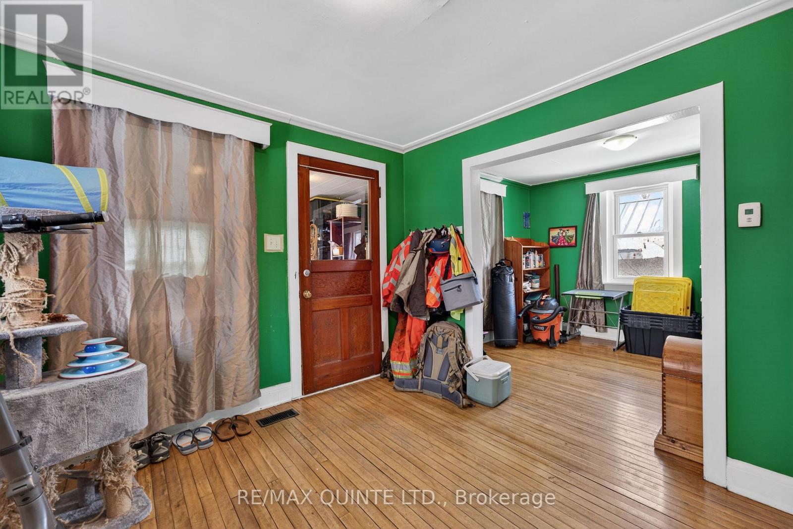 34 Prince Of Wales Drive, Belleville, Ontario  K8P 2T7 - Photo 3 - X12819048