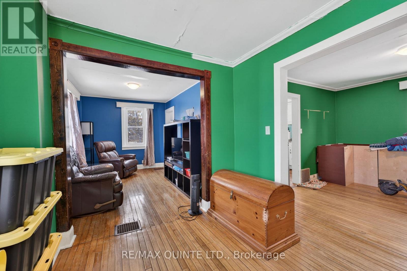 34 Prince Of Wales Drive, Belleville, Ontario  K8P 2T7 - Photo 4 - X12819048