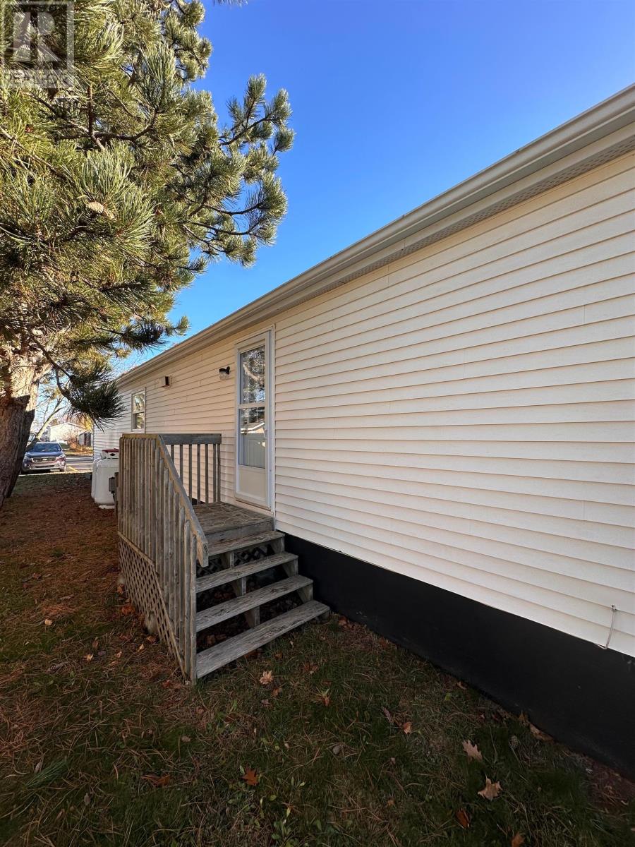 4 Spinnaker Crescent, Charlottetown, Prince Edward Island  C1C 1M5 - Photo 18 - 202601066