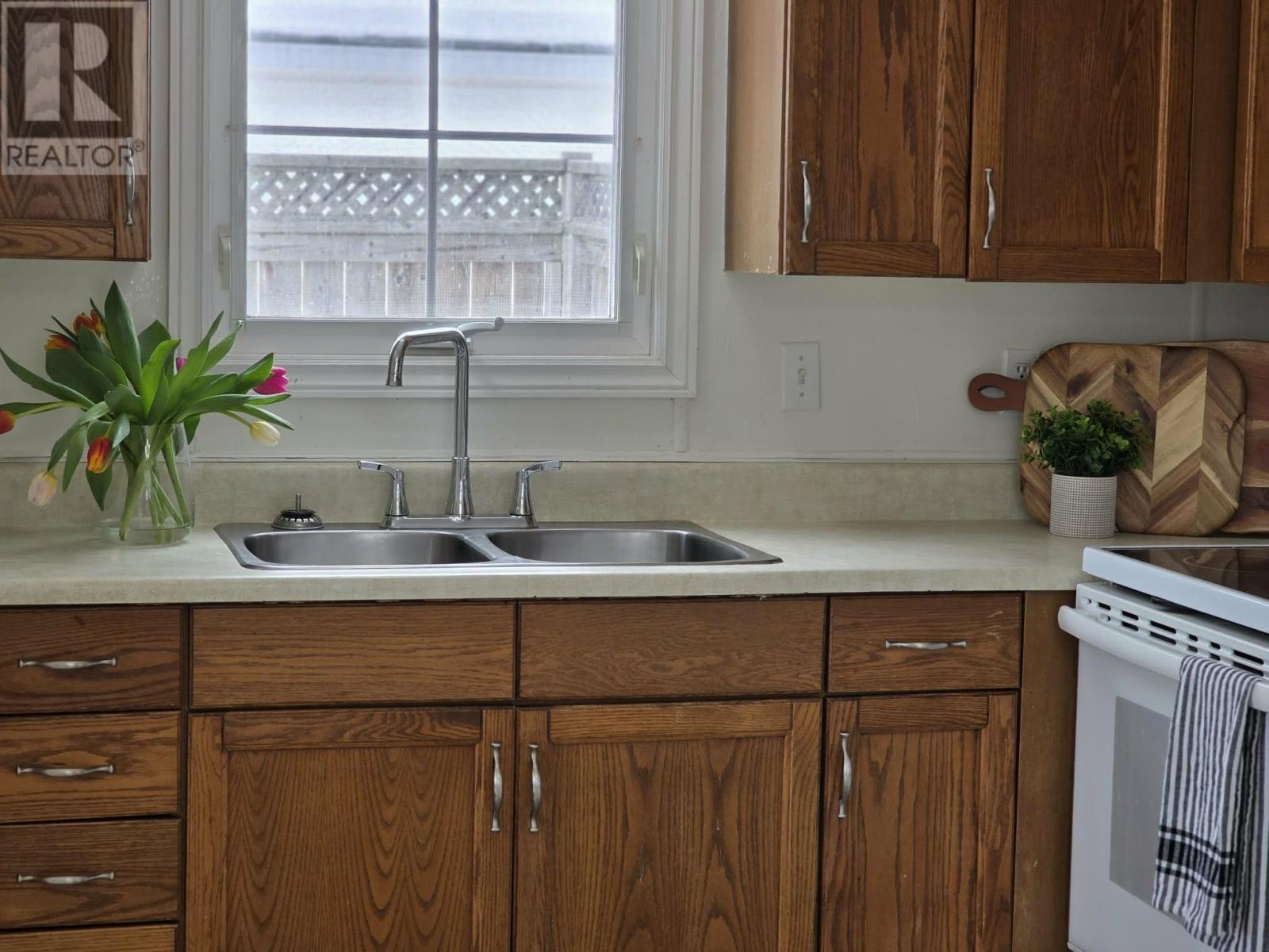 4 Spinnaker Crescent, Charlottetown, Prince Edward Island  C1C 1M5 - Photo 6 - 202601066