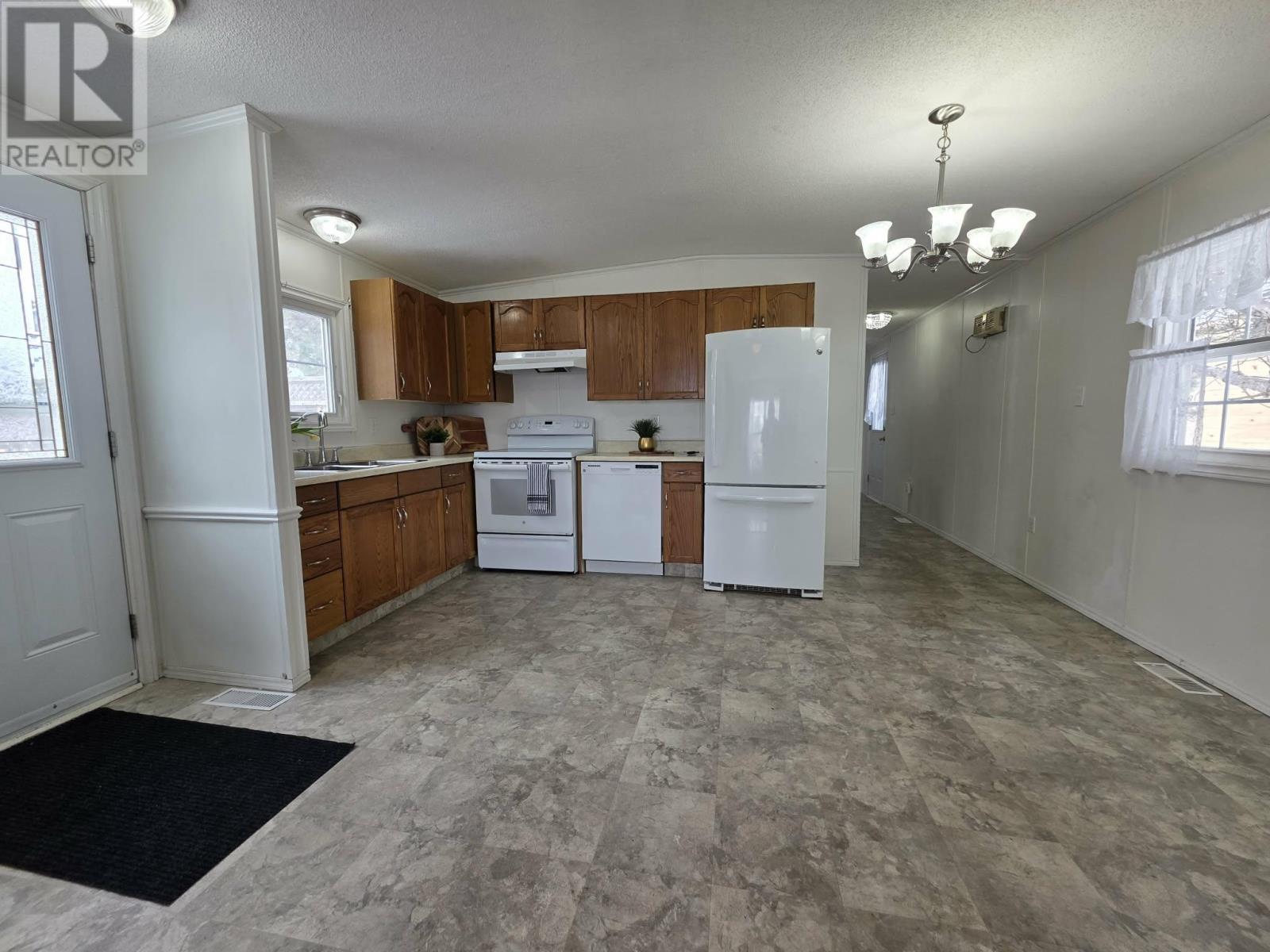 4 Spinnaker Crescent, Charlottetown, Prince Edward Island  C1C 1M5 - Photo 7 - 202601066