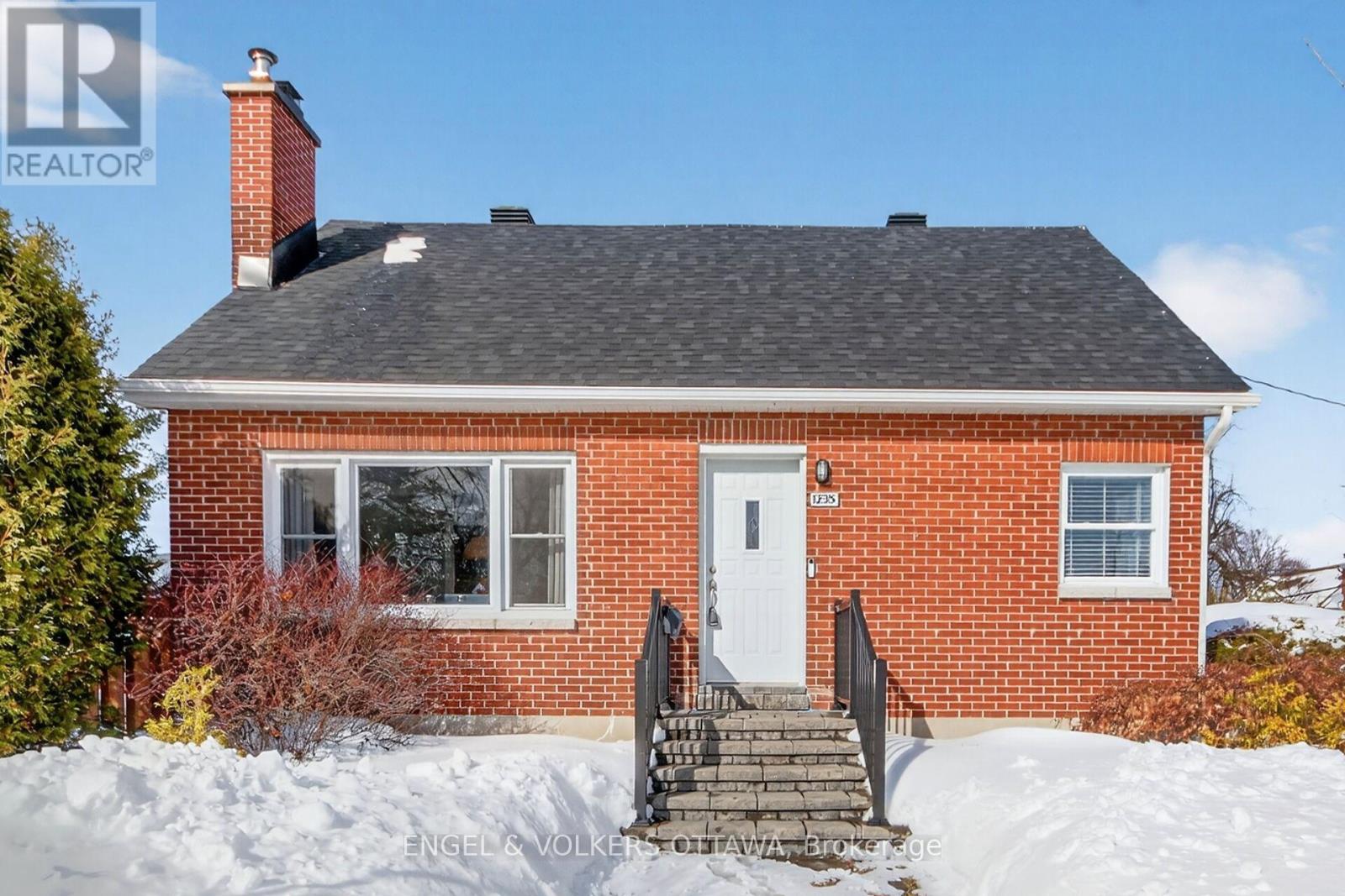 1235 Erie Avenue, Ottawa, Ontario  K1V 6G5 - Photo 2 - X12818988