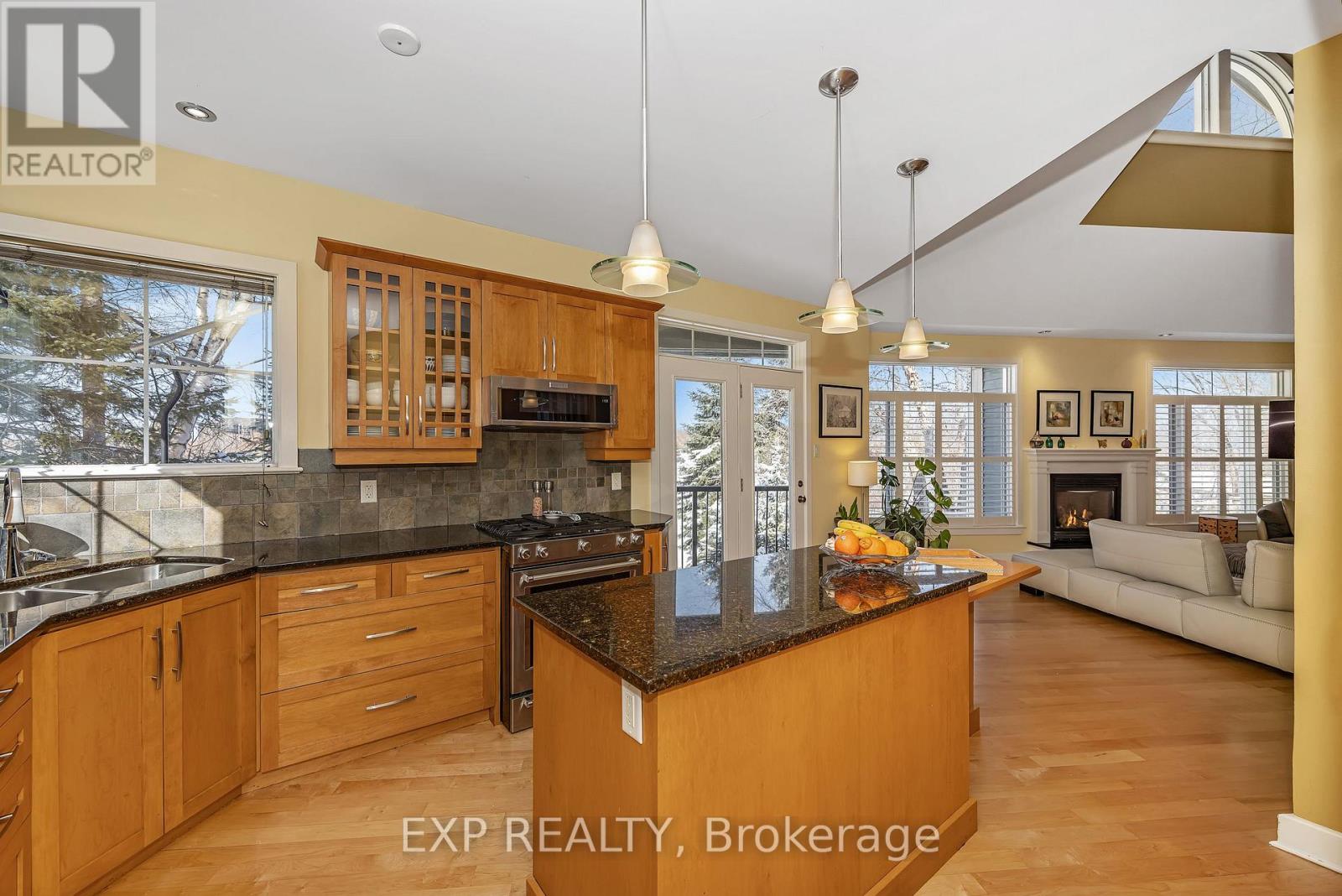 46 Marsh Sparrow Private, Ottawa, Ontario  K2K 3P2 - Photo 6 - X12819094