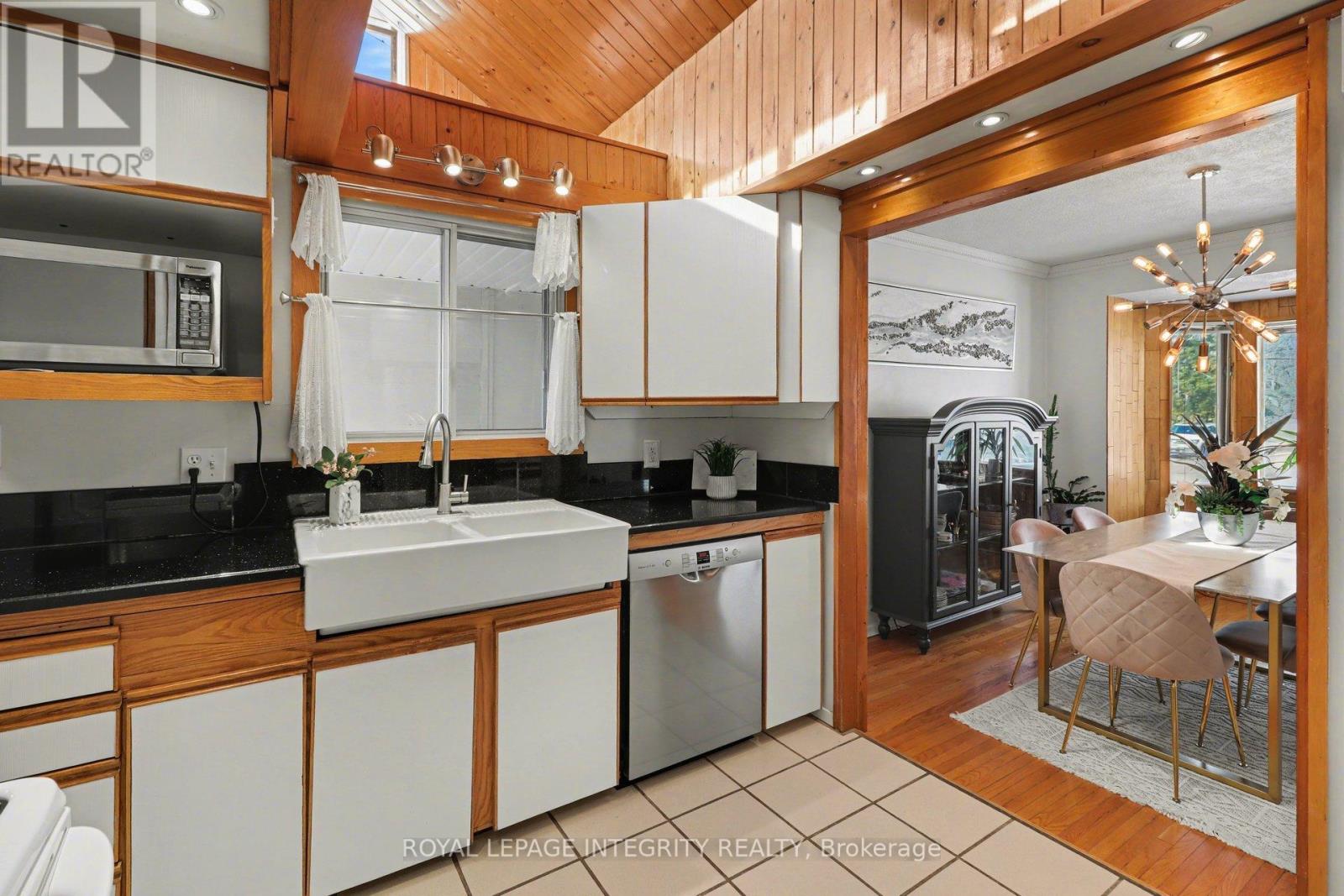 1838 Louisiana Avenue, Ottawa, Ontario  K1H 6V1 - Photo 10 - X12819100