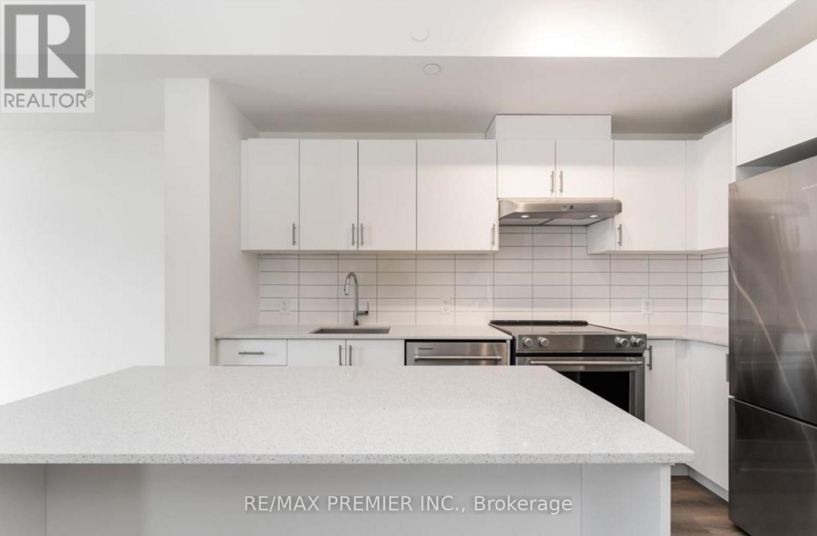 308 - 9000 Jane Street, Vaughan, Ontario  L4K 0M6 - Photo 6 - N12815606