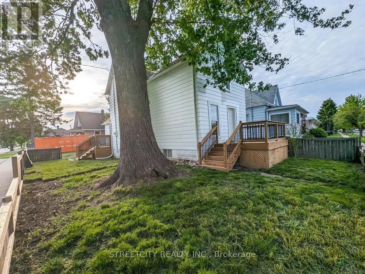 137 Proctor Street, Sarnia, Ontario  N7T 3G1 - Photo 32 - X12697466