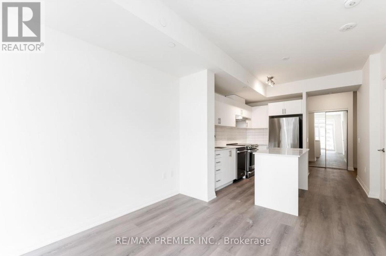 308 - 9000 Jane Street, Vaughan, Ontario  L4K 0M6 - Photo 5 - N12815606