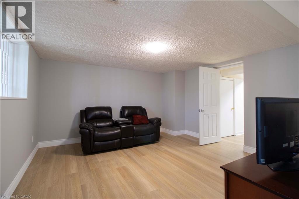 187 Clover Place, Kitchener, Ontario  N2A 1P3 - Photo 32 - 40771681