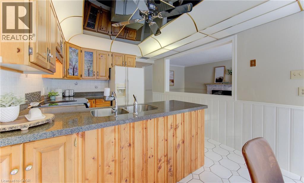 21 Sandcliffe Place, Waterloo, Ontario  N2T 1A8 - Photo 16 - 40801904