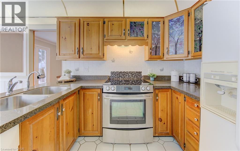 21 Sandcliffe Place, Waterloo, Ontario  N2T 1A8 - Photo 22 - 40801904