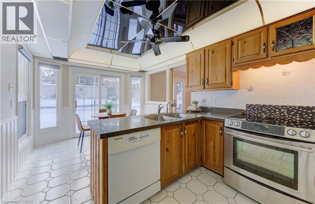 21 Sandcliffe Place, Waterloo, Ontario  N2T 1A8 - Photo 20 - 40801904