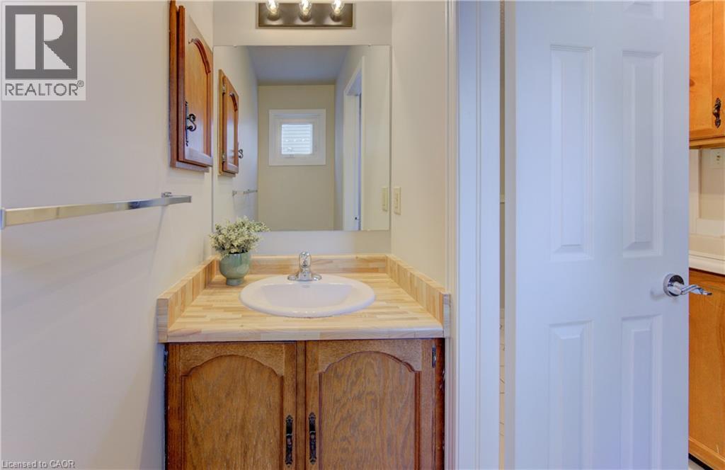 21 Sandcliffe Place, Waterloo, Ontario  N2T 1A8 - Photo 29 - 40801904