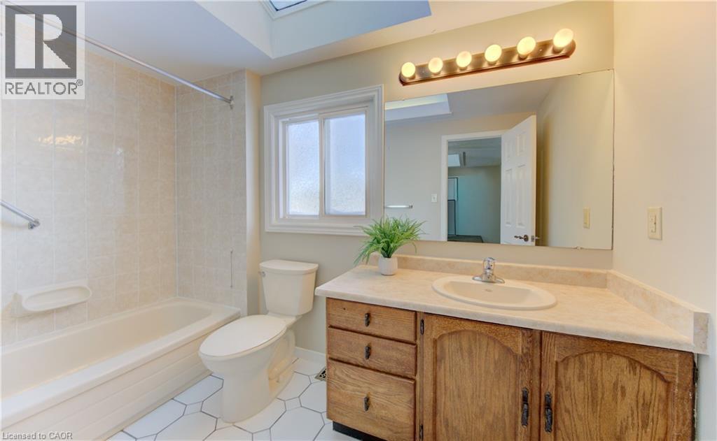 21 Sandcliffe Place, Waterloo, Ontario  N2T 1A8 - Photo 36 - 40801904