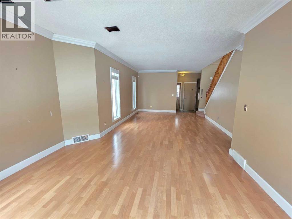 52 Sunvale Mews Se, Calgary, Alberta  T2X 2P4 - Photo 8 - A2288256