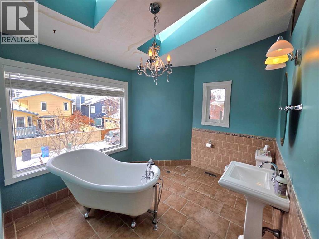 52 Sunvale Mews Se, Calgary, Alberta  T2X 2P4 - Photo 24 - A2288256