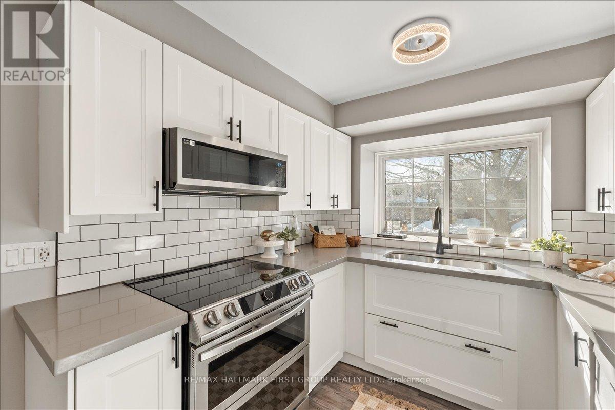 1793 Walnut Lane, Pickering, Ontario  L1V 2X5 - Photo 6 - E12819036