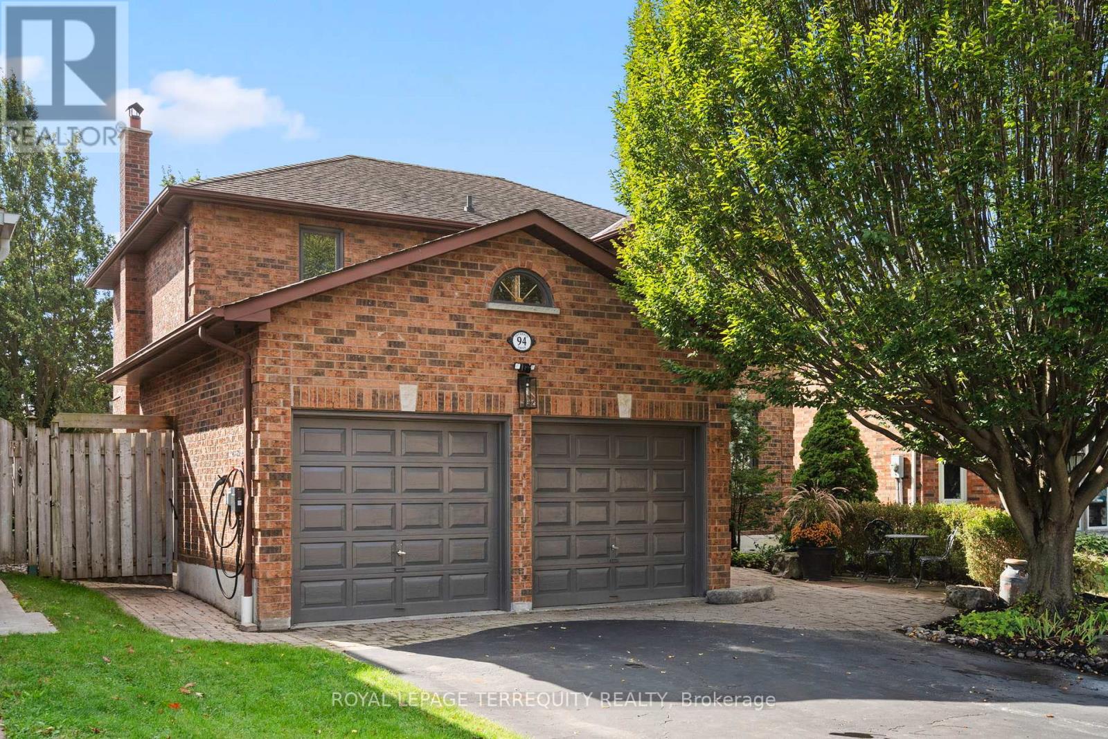 94 Intrepid Drive, Whitby, Ontario  L1N 8S1 - Photo 2 - E12819050