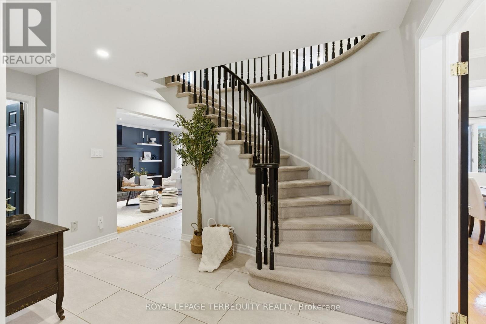 94 Intrepid Drive, Whitby, Ontario  L1N 8S1 - Photo 6 - E12819050