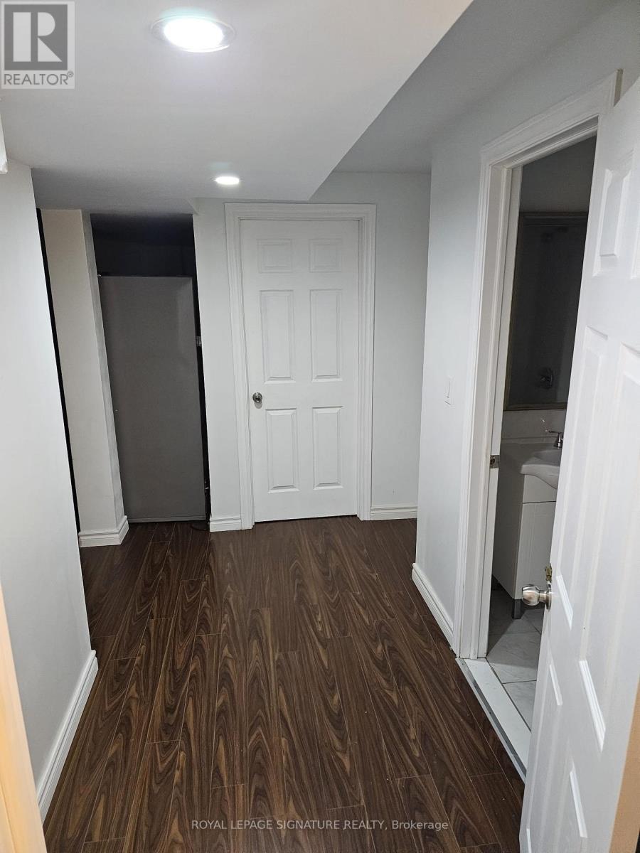 Bsmt - 40 Shell Drive, Ajax (Northwest Ajax), Ontario  L1T 0M8 - Photo 3 - E12819078