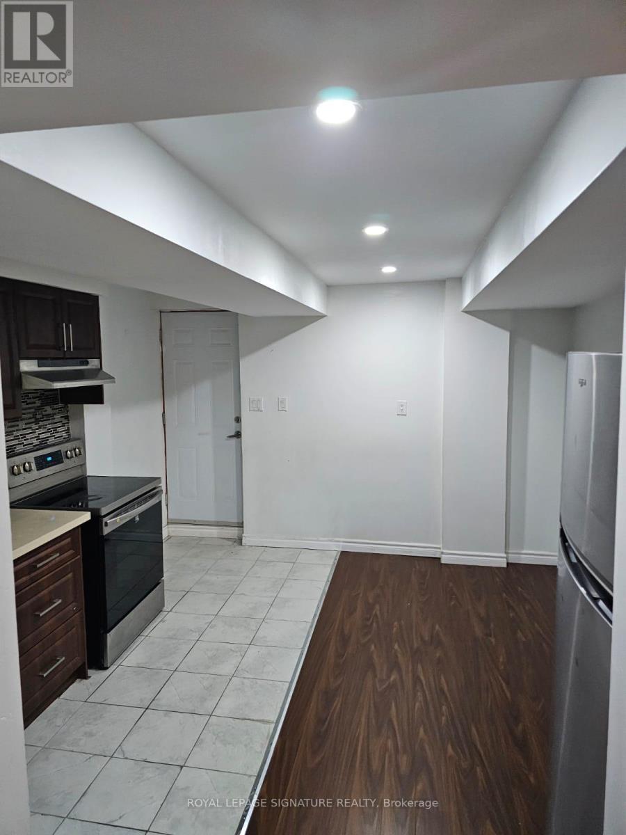 Bsmt - 40 Shell Drive, Ajax (Northwest Ajax), Ontario  L1T 0M8 - Photo 4 - E12819078