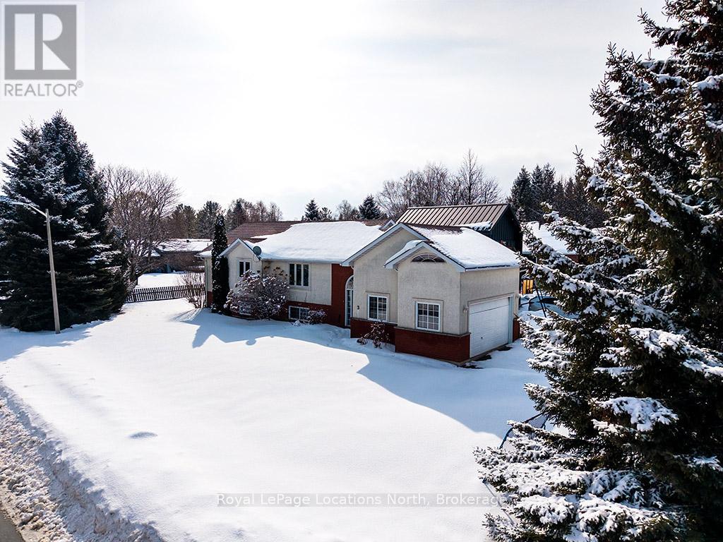 3 Shirley Court, Blue Mountains, Ontario  N0H 2P0 - Photo 7 - X12815700
