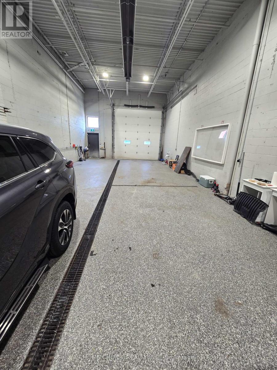 2 - 33 Peelar Road, Vaughan, Ontario  L4K 1A3 - Photo 3 - N12818994