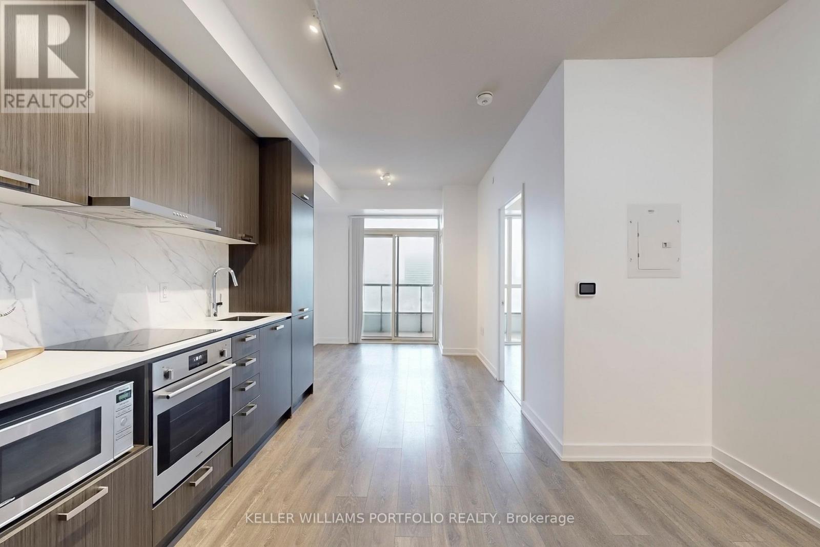 920 - 38 Honeycrisp Crescent, Vaughan, Ontario  L4K 0M8 - Photo 11 - N12819070