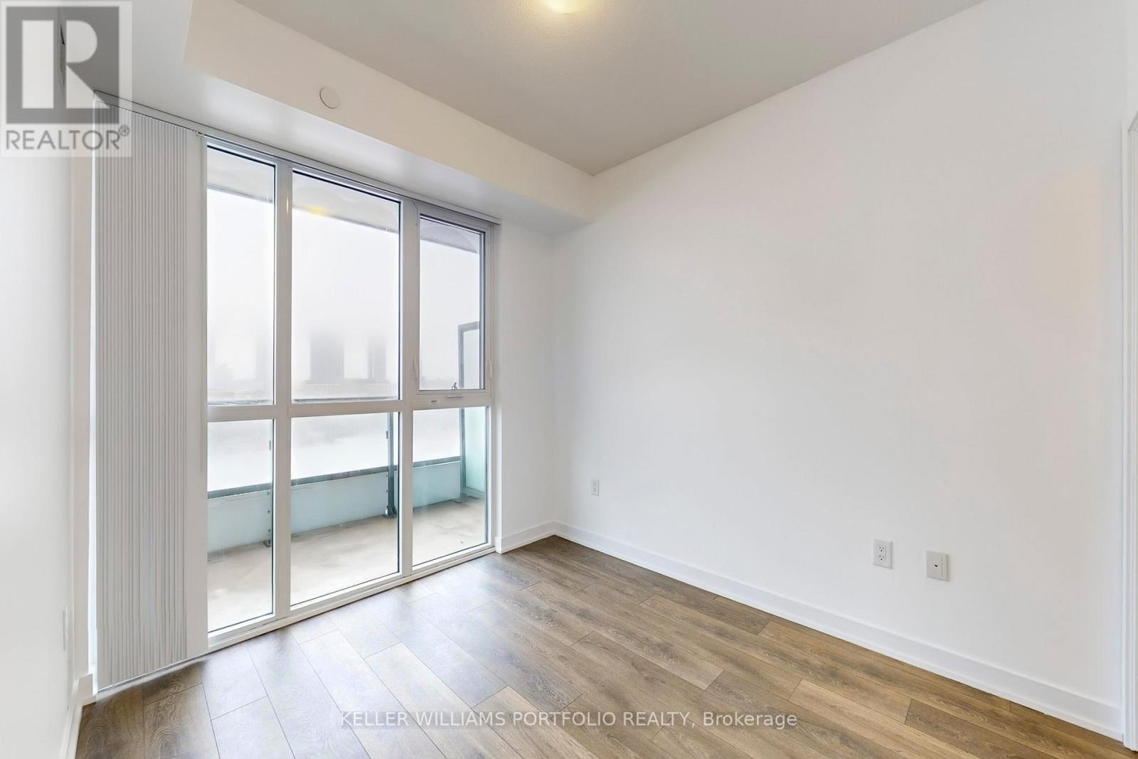 920 - 38 Honeycrisp Crescent, Vaughan, Ontario  L4K 0M8 - Photo 15 - N12819070