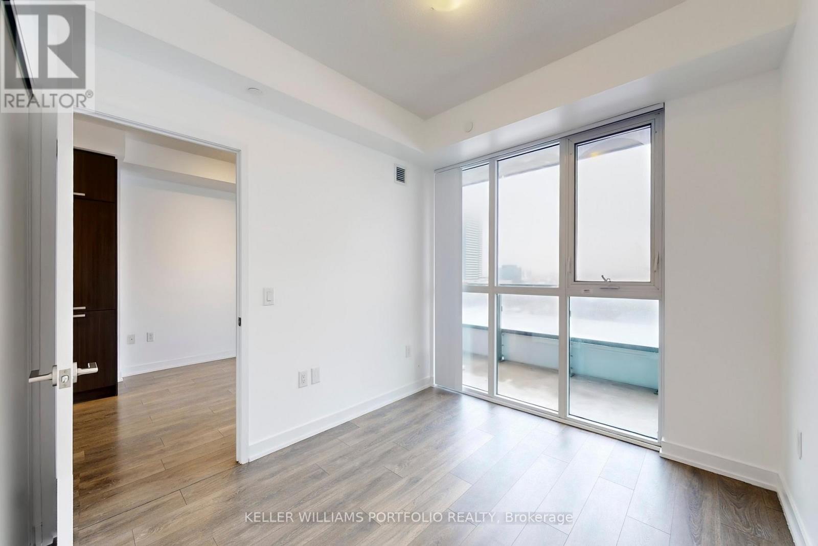 920 - 38 Honeycrisp Crescent, Vaughan, Ontario  L4K 0M8 - Photo 16 - N12819070