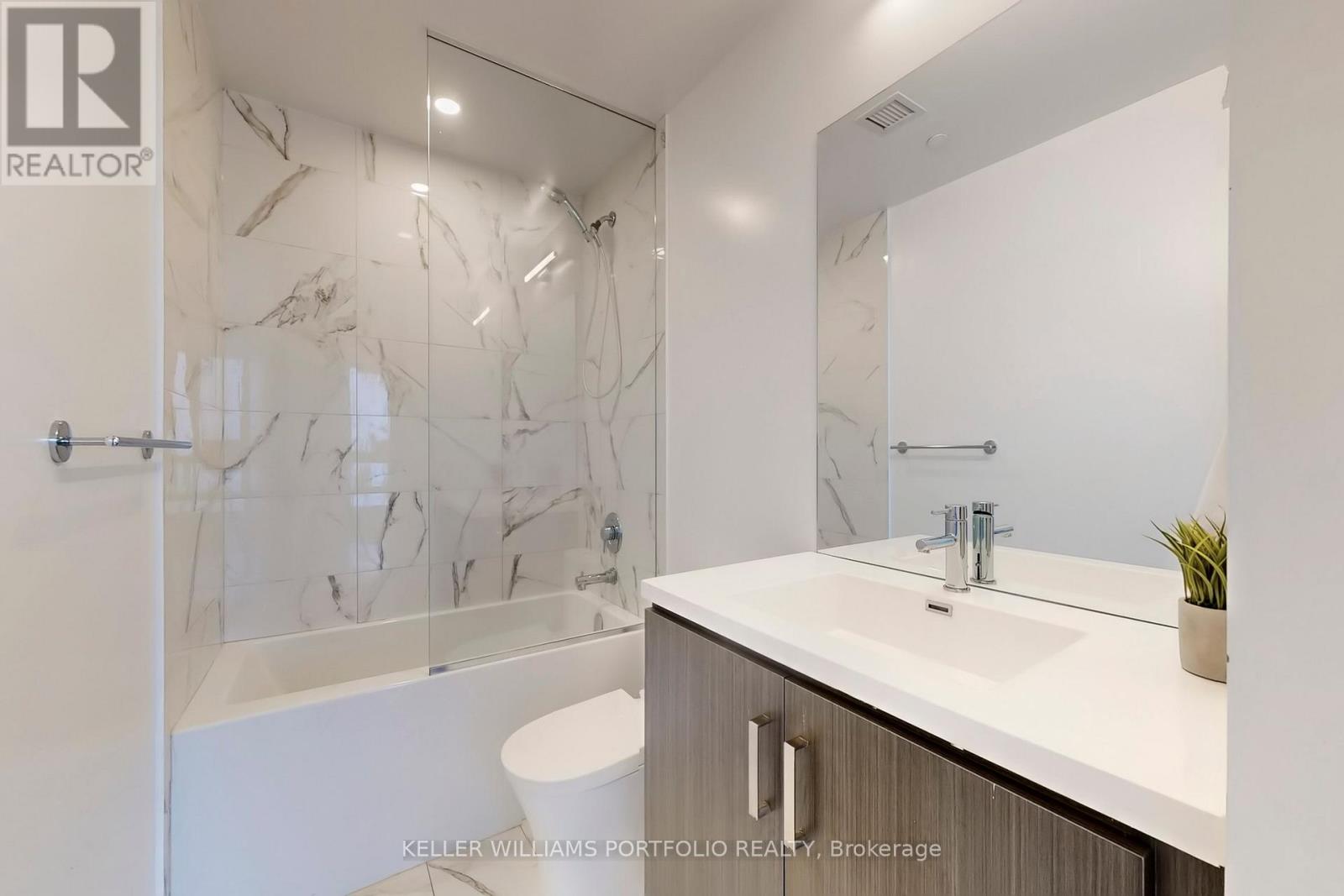 920 - 38 Honeycrisp Crescent, Vaughan, Ontario  L4K 0M8 - Photo 18 - N12819070